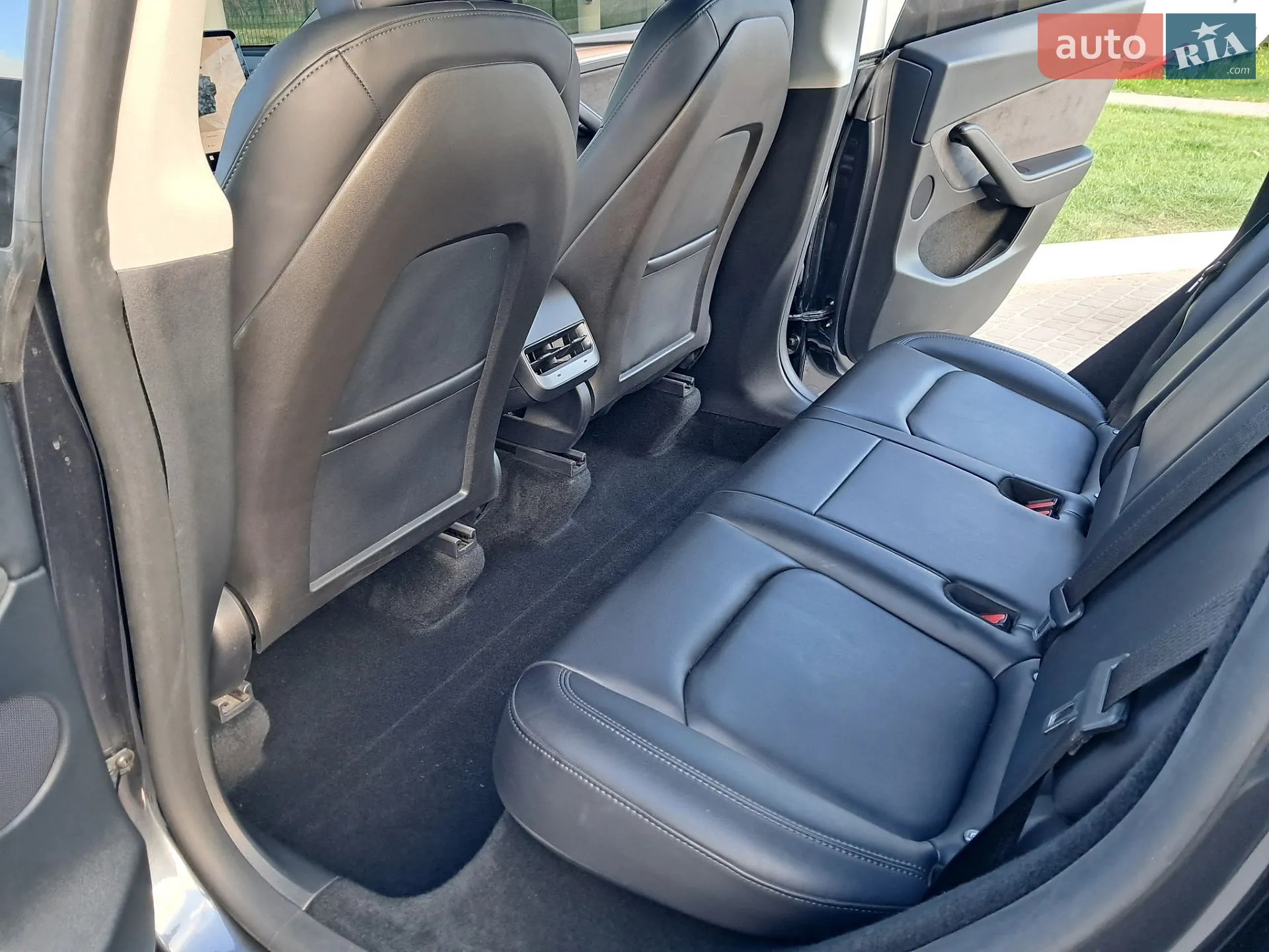 2024 Tesla Model Y - мініатюра 43