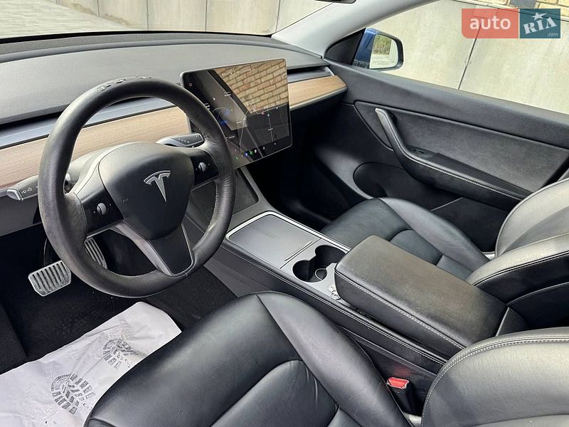 Внедорожник / Кроссовер Tesla Model Y 2021 в Луцке