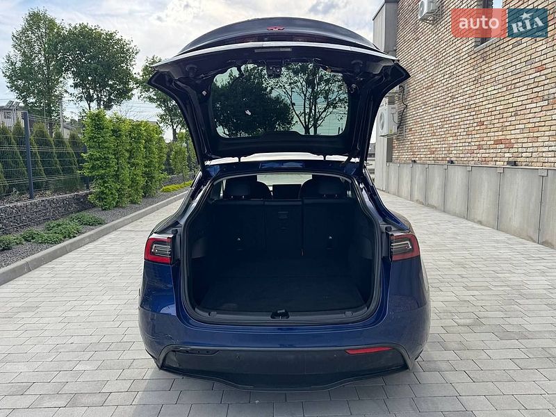 Внедорожник / Кроссовер Tesla Model Y 2021 в Луцке