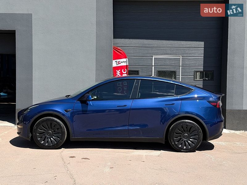 Позашляховик / Кросовер Tesla Model Y 2024 в Києві фото 6 Позашляховик / Кросовер Tesla Model Y 2024 в Києві