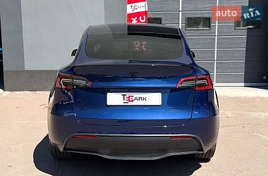 Позашляховик / Кросовер Tesla Model Y 2024 в Києві фото 9 Позашляховик / Кросовер Tesla Model Y 2024 в Києві