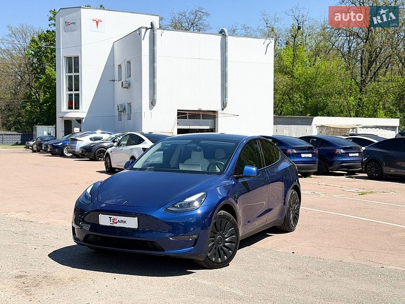 Позашляховик / Кросовер Tesla Model Y 2024 в Києві фото 2 Позашляховик / Кросовер Tesla Model Y 2024 в Києві