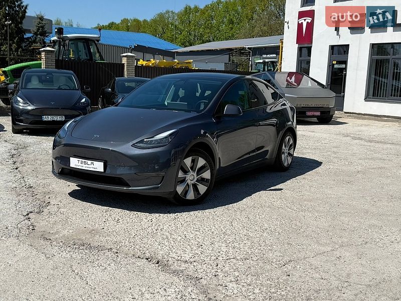 Tesla Model Y 2020