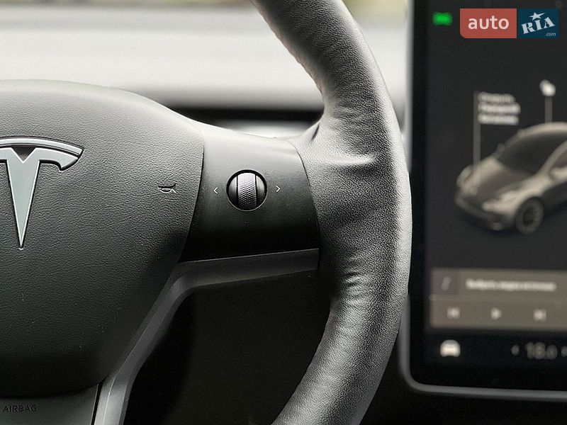 Внедорожник / Кроссовер Tesla Model Y 2021 в Львове