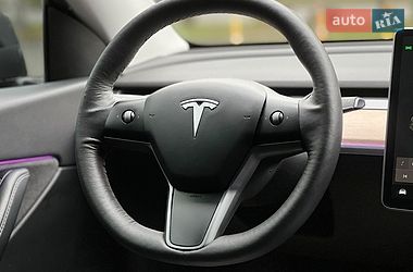 Внедорожник / Кроссовер Tesla Model Y 2021 в Львове