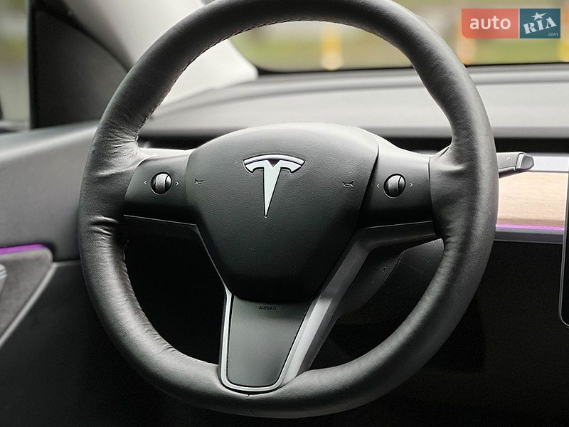 Внедорожник / Кроссовер Tesla Model Y 2021 в Львове