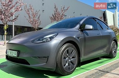 Внедорожник / Кроссовер Tesla Model Y 2023 в Киеве