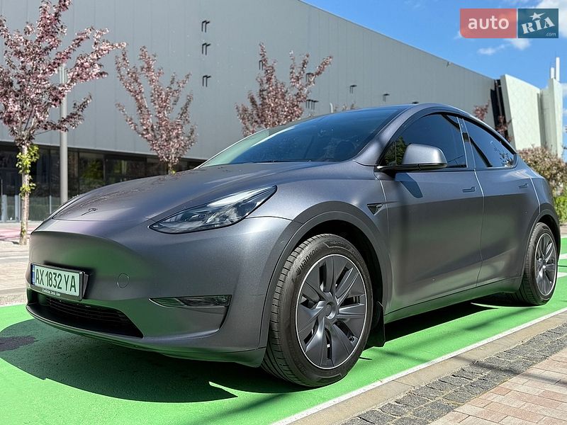 Внедорожник / Кроссовер Tesla Model Y 2023 в Киеве