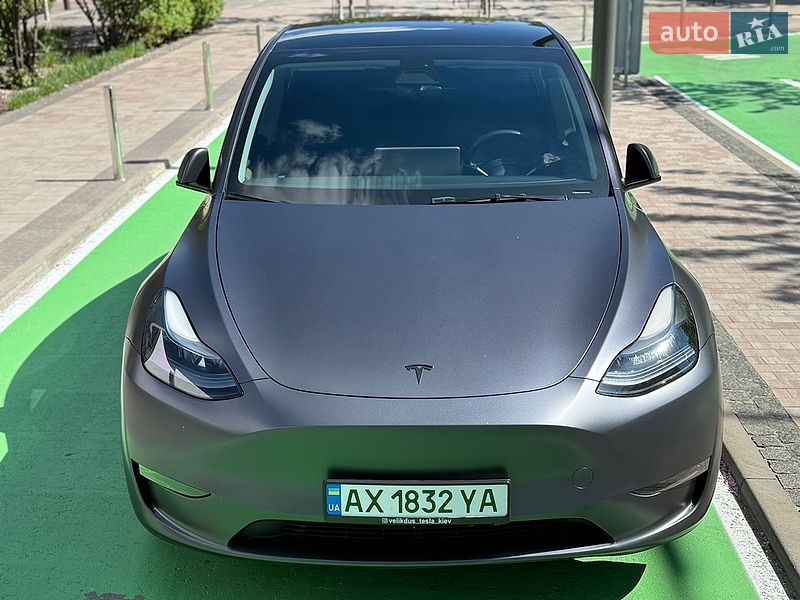 Внедорожник / Кроссовер Tesla Model Y 2023 в Киеве