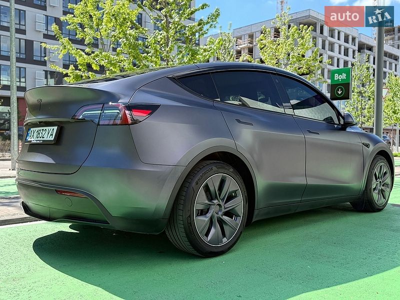 Внедорожник / Кроссовер Tesla Model Y 2023 в Киеве