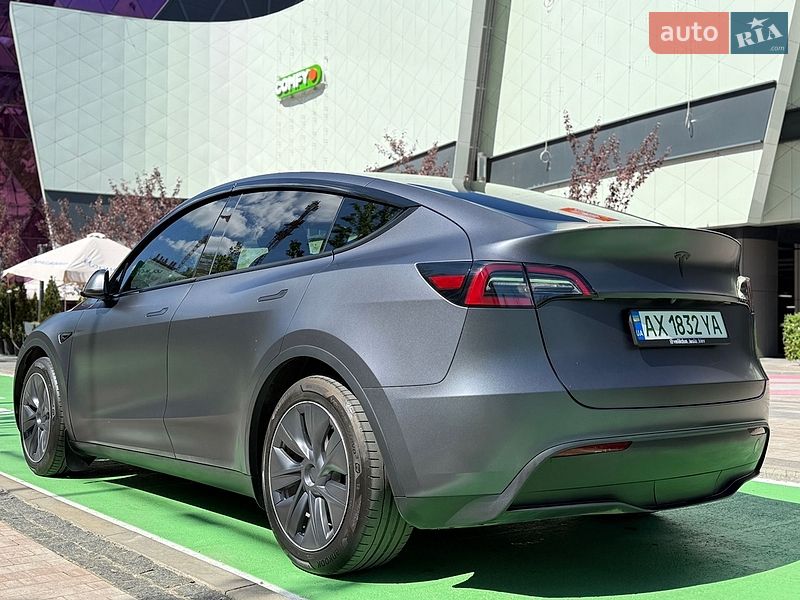 Внедорожник / Кроссовер Tesla Model Y 2023 в Киеве
