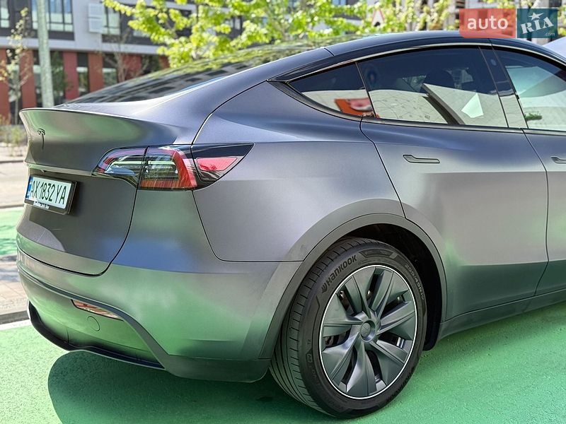 Внедорожник / Кроссовер Tesla Model Y 2023 в Киеве