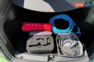 Внедорожник / Кроссовер Tesla Model Y 2023 в Киеве