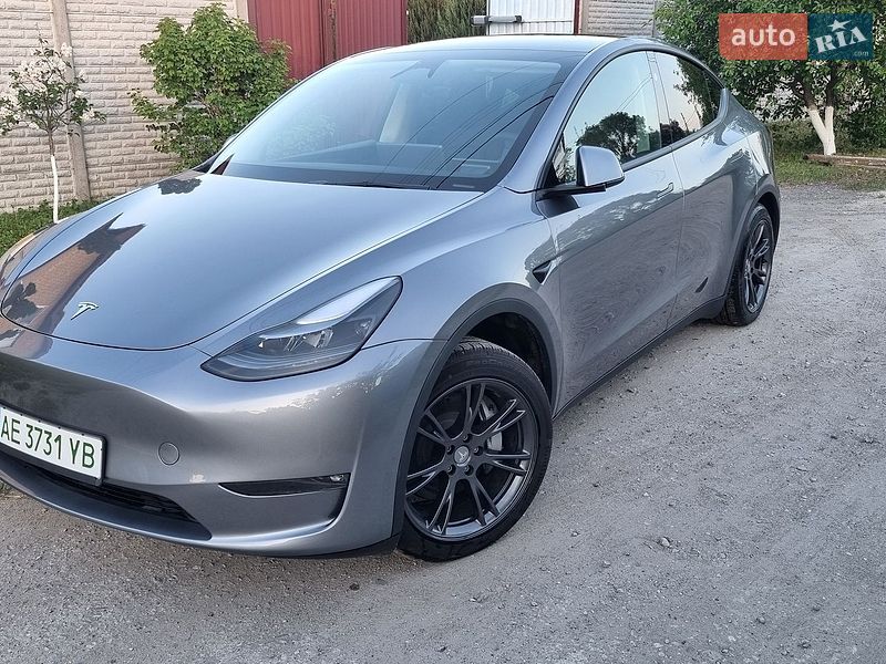 Позашляховик / Кросовер Tesla Model Y 2025 в Дніпрі