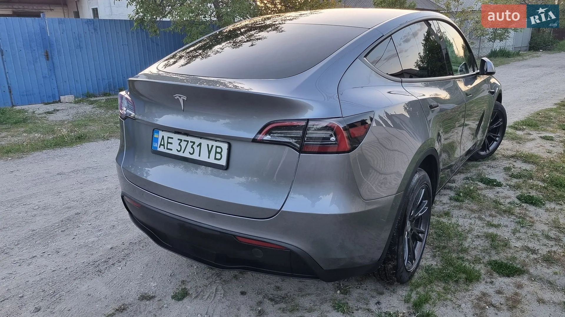 2025 Tesla Model Y - мініатюра 6