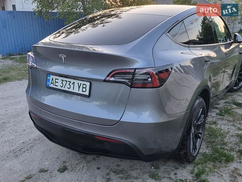 Позашляховик / Кросовер Tesla Model Y 2025 в Дніпрі