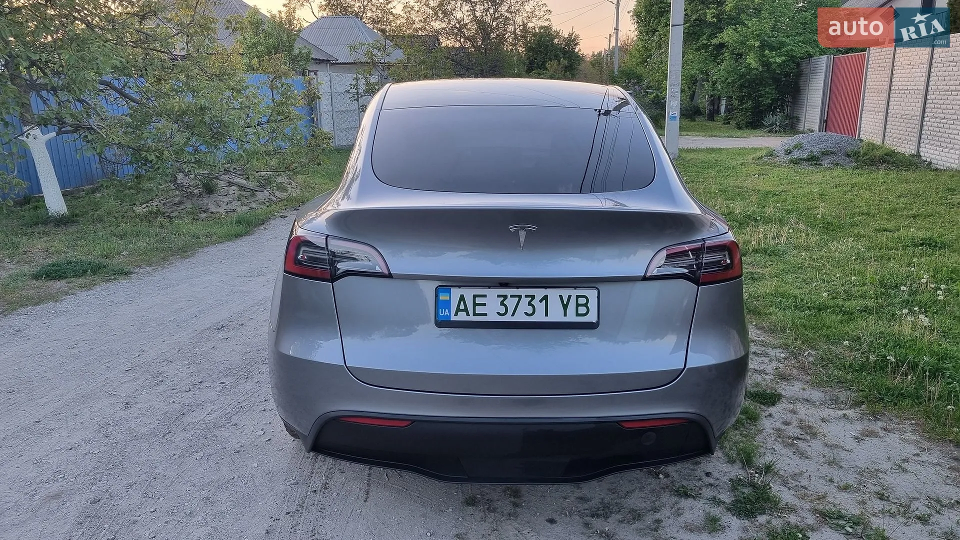 2025 Tesla Model Y - мініатюра 7
