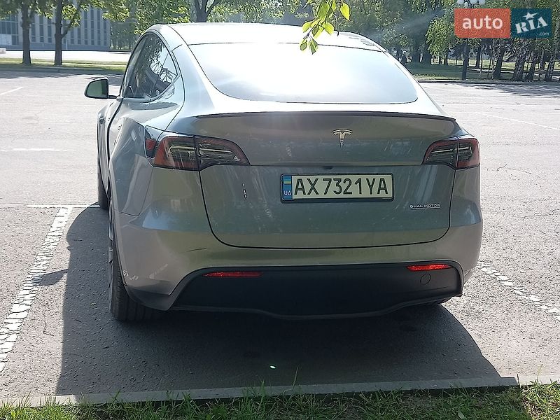 Позашляховик / Кросовер Tesla Model Y 2024 в Кривому Розі