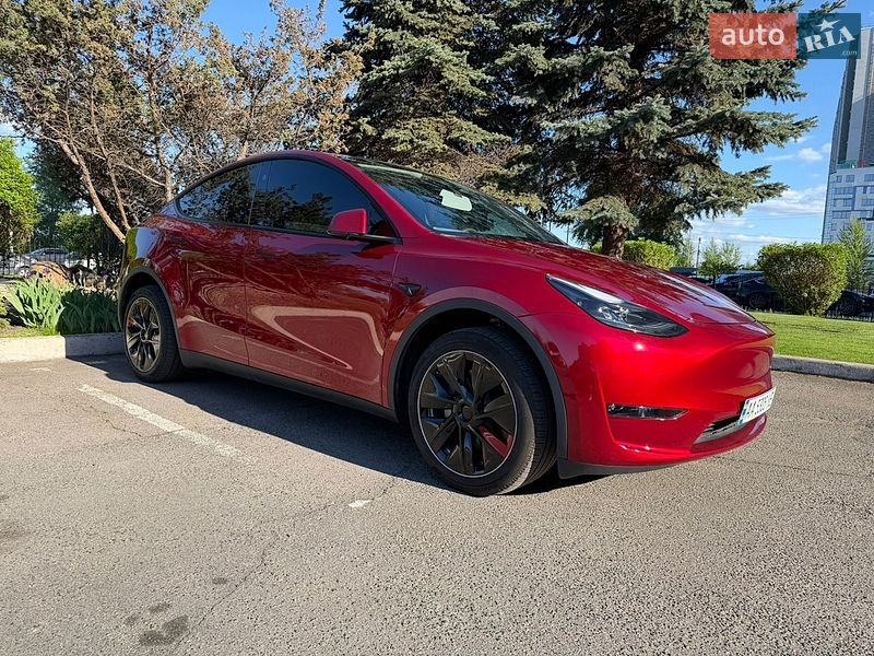 Позашляховик / Кросовер Tesla Model Y 2024 в Києві
