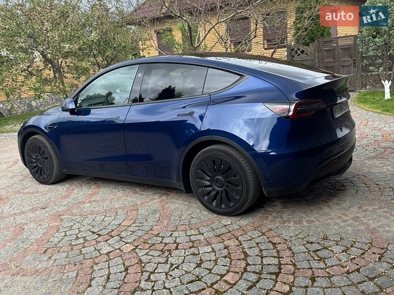 Внедорожник / Кроссовер Tesla Model Y 2024 в Харькове