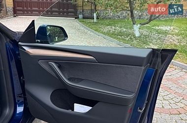 Внедорожник / Кроссовер Tesla Model Y 2024 в Харькове