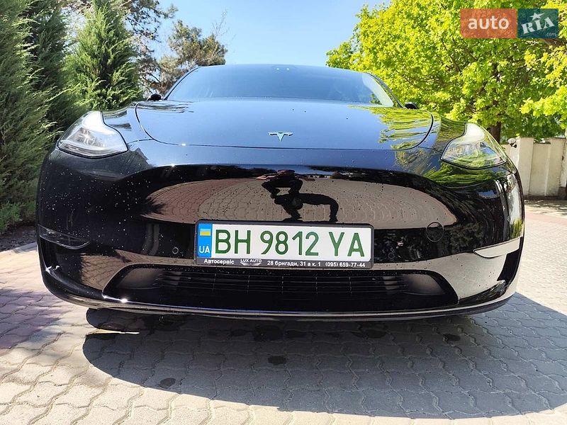 Tesla Model Y 2020