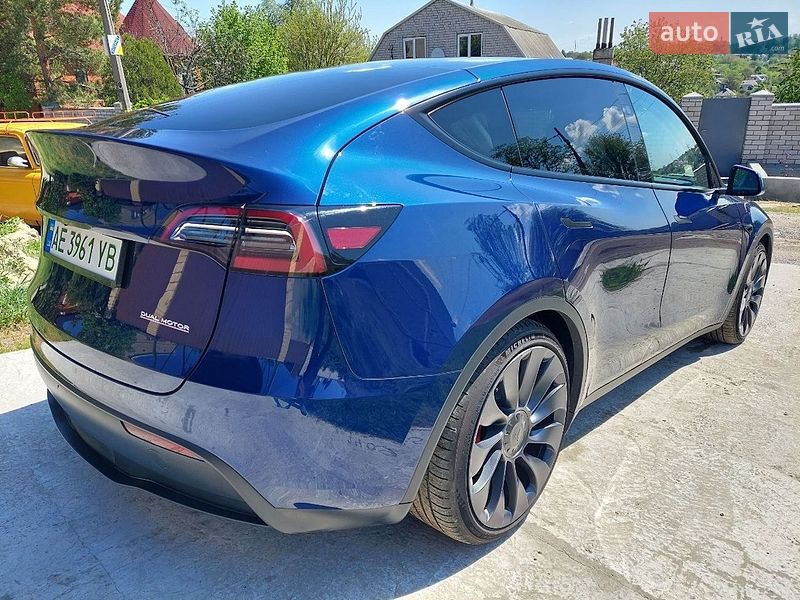 Позашляховик / Кросовер Tesla Model Y 2024 в Дніпрі