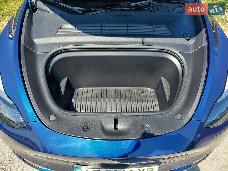 Позашляховик / Кросовер Tesla Model Y 2024 в Дніпрі