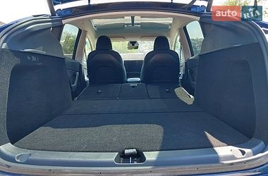 Позашляховик / Кросовер Tesla Model Y 2024 в Дніпрі