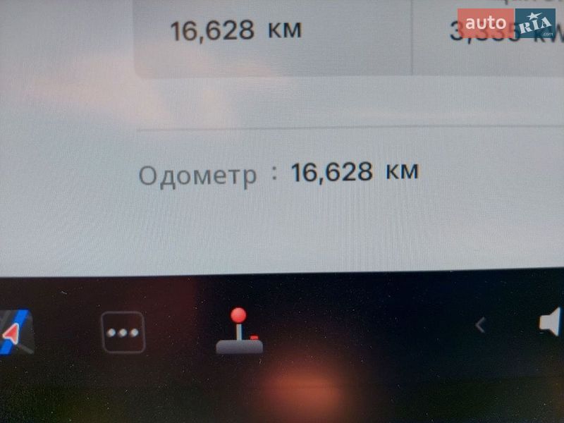 Позашляховик / Кросовер Tesla Model Y 2024 в Дніпрі