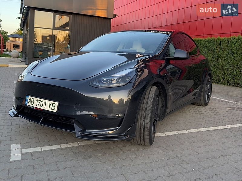 Внедорожник / Кроссовер Tesla Model Y 2024 в Виннице