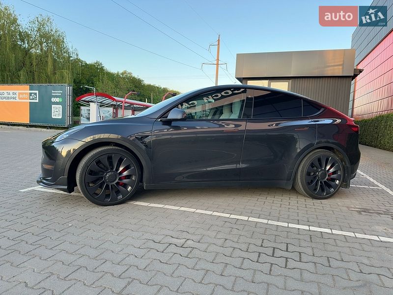 Внедорожник / Кроссовер Tesla Model Y 2024 в Виннице