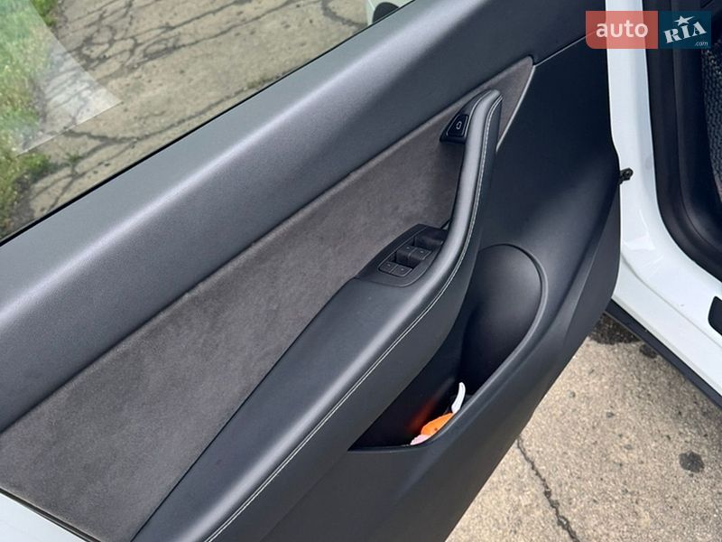Внедорожник / Кроссовер Tesla Model Y 2022 в Одессе