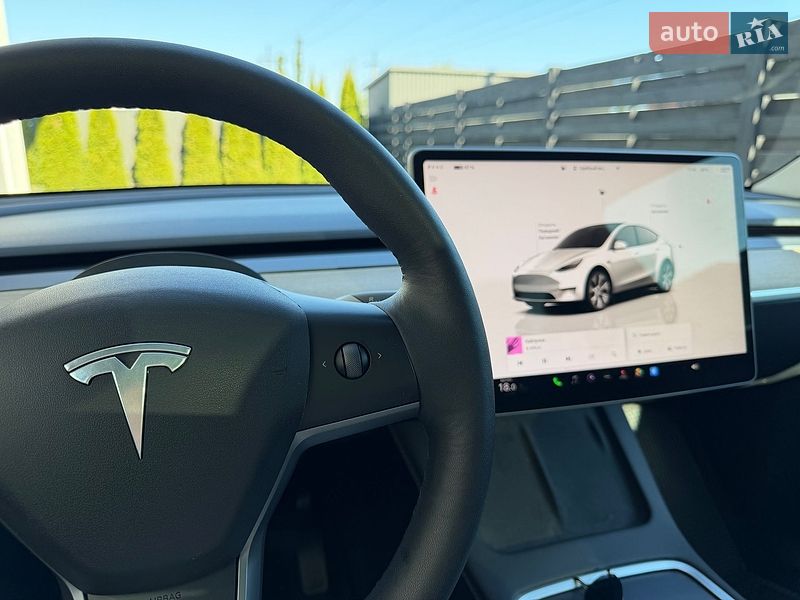 Позашляховик / Кросовер Tesla Model Y 2023 в Києві