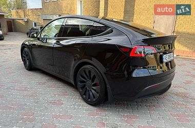 Позашляховик / Кросовер Tesla Model Y 2021 в Дніпрі