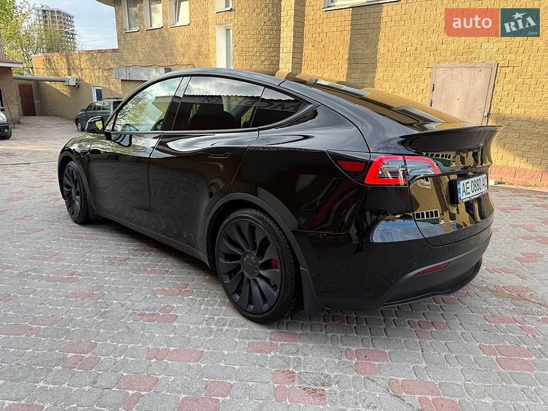Tesla Model Y 2021