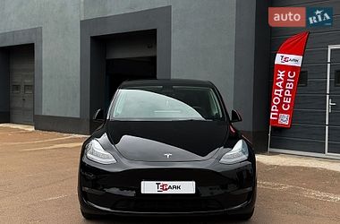 Внедорожник / Кроссовер Tesla Model Y 2021 в Киеве