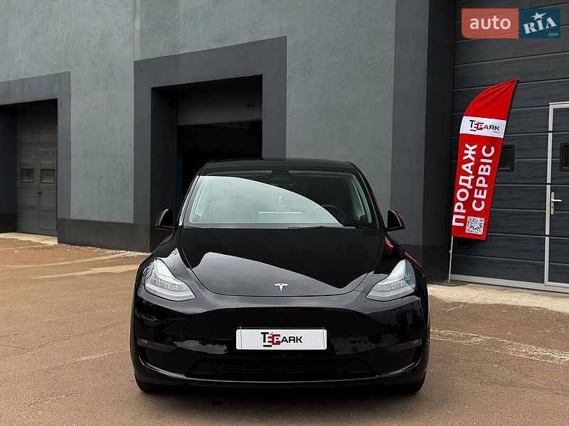 Внедорожник / Кроссовер Tesla Model Y 2021 в Киеве