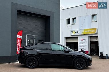 Внедорожник / Кроссовер Tesla Model Y 2021 в Киеве