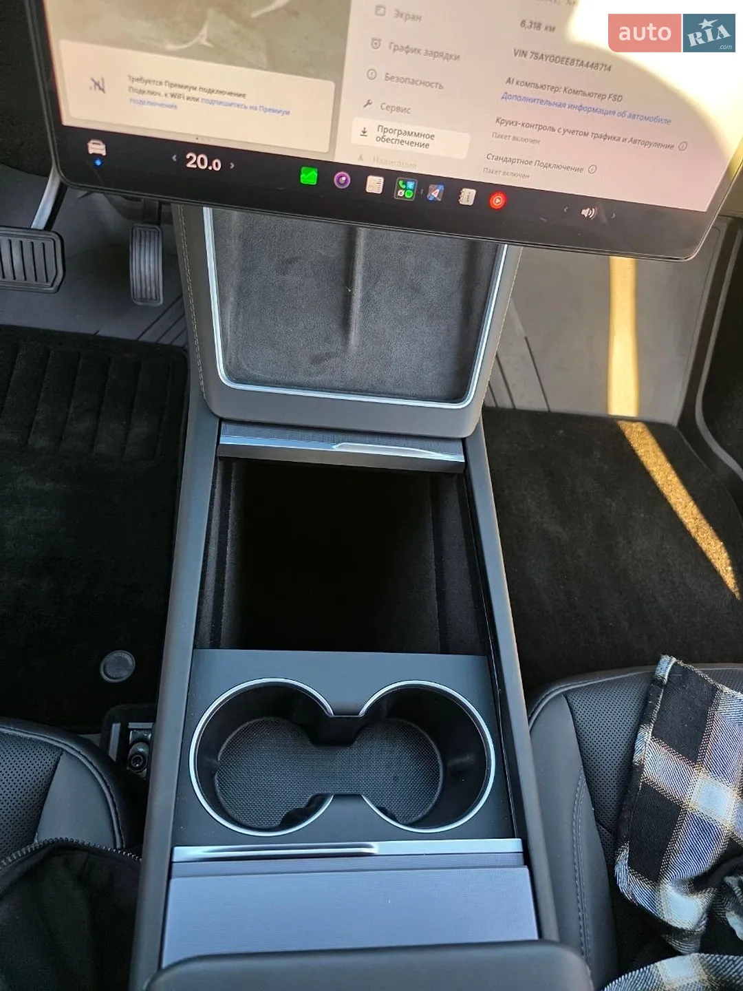 2025 Tesla Model Y - мініатюра 14