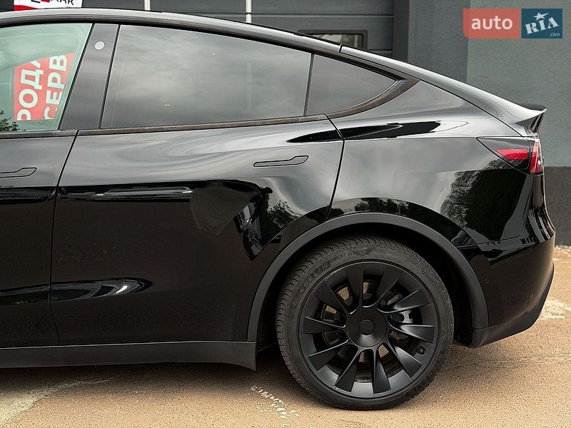 Внедорожник / Кроссовер Tesla Model Y 2021 в Киеве