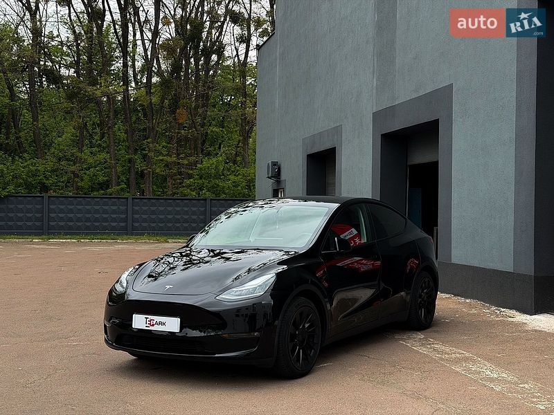 Внедорожник / Кроссовер Tesla Model Y 2021 в Киеве