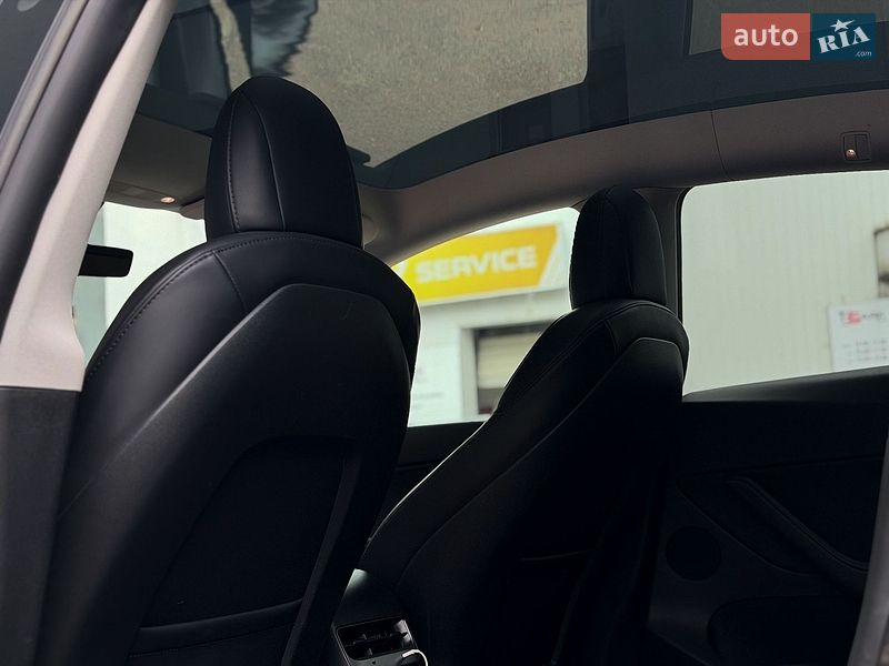 Внедорожник / Кроссовер Tesla Model Y 2021 в Киеве
