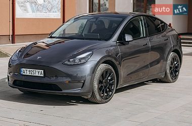 Позашляховик / Кросовер Tesla Model Y 2023 в Івано-Франківську