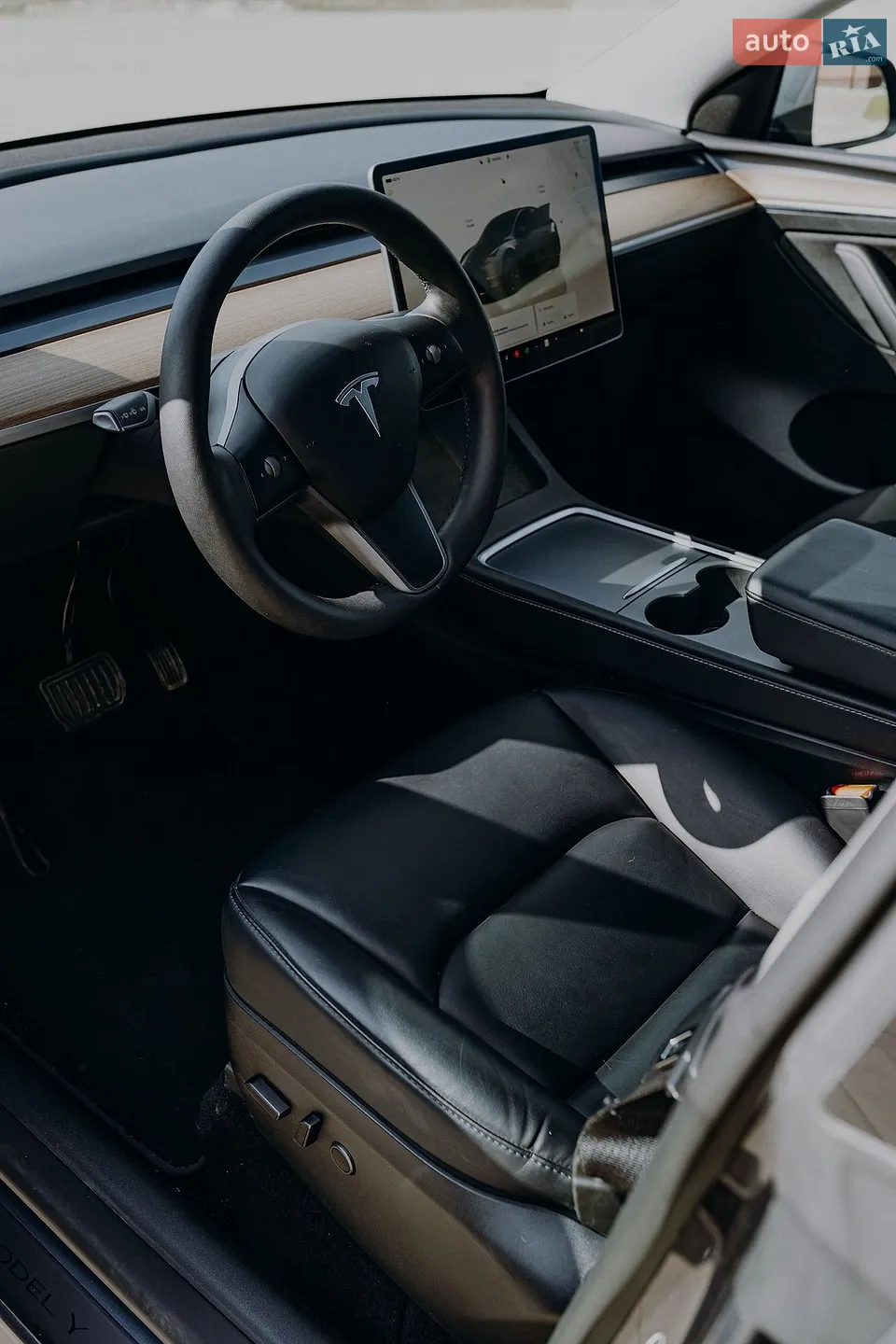 2023 Tesla Model Y - мініатюра 16