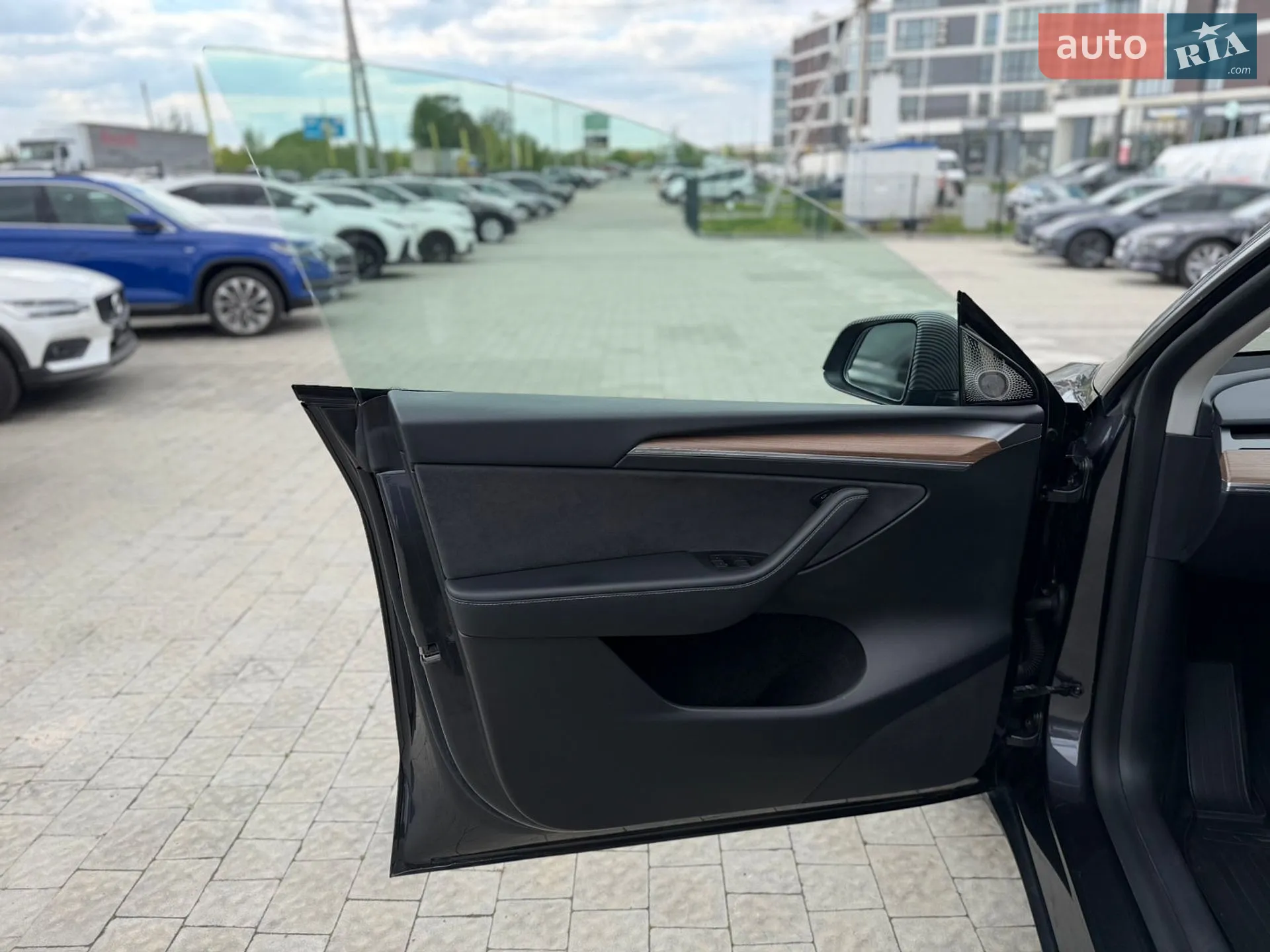 2024 Tesla Model Y - мініатюра 21