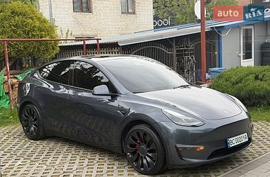 Позашляховик / Кросовер Tesla Model Y 2022 в Львові
