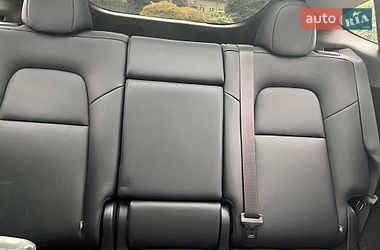 Внедорожник / Кроссовер Tesla Model Y 2024 в Ровно