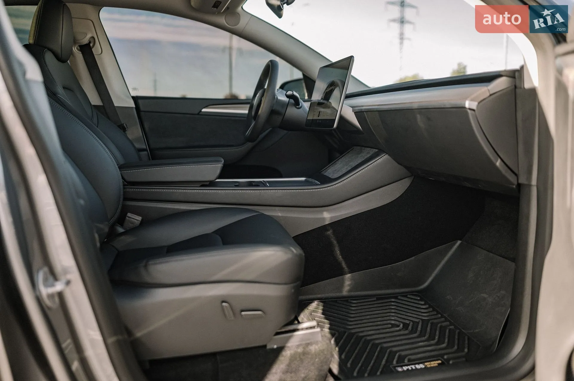 2024 Tesla Model Y - мініатюра 63