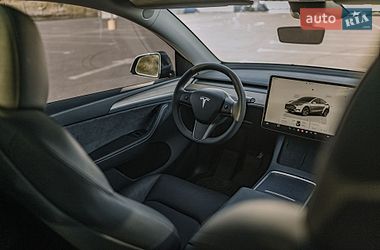 Позашляховик / Кросовер Tesla Model Y 2024 в Києві фото 72 Позашляховик / Кросовер Tesla Model Y 2024 в Києві